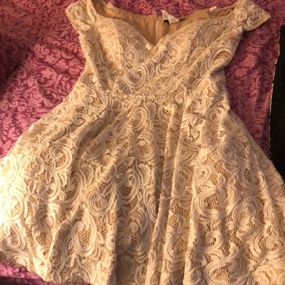 B Darlin Dresses & Skirts - Elegant dress B Darlin Dresses & Skirts - Elegant dress